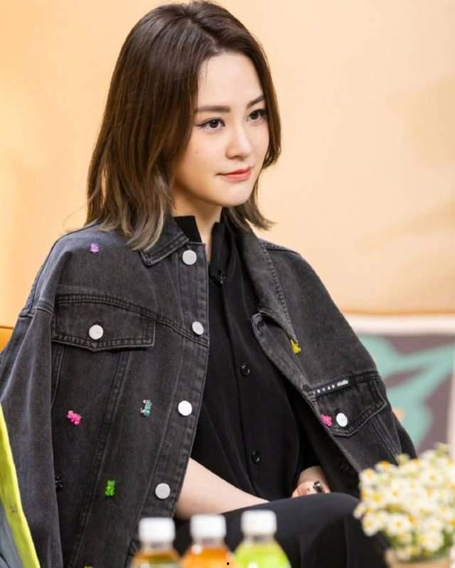 娱乐吃瓜女艺人红后,揭秘娱乐圈吃瓜女艺人崛起之路