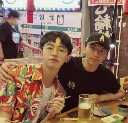 娱乐吃瓜酱相亲吃饭